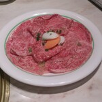 焼肉 鶯谷園 - 美味しい脂で光ってる。