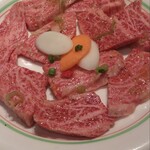 焼肉 鶯谷園 - 見よ、この厚み！