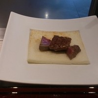 燔 - ステーキランチのフィレ肉。柔らかい。この量が２回に分けて焼かれました。