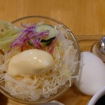 Sumi Yaki Kohi Orijinaru - サラダと茹で卵