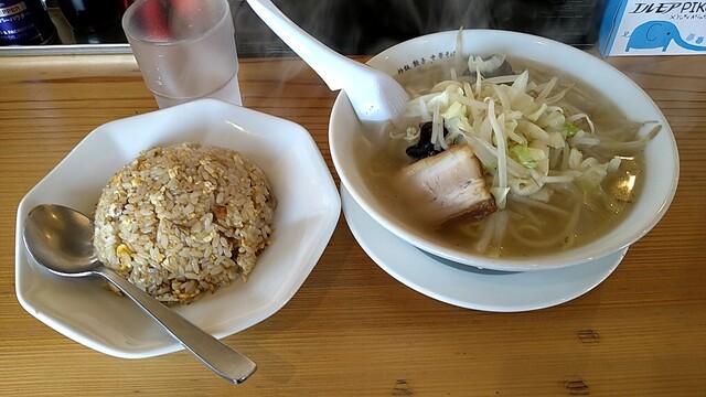 閉店】ラーチャン家 長岡店 - 宮内/ラーメン | 食べログ