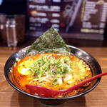 Menya Isshi - 辛子高菜入れてちょうど良くなります。後味には紅生姜を！