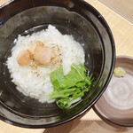 地鶏と金目鯛 中華そば 鶯 - 