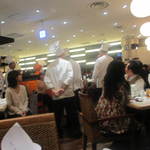 四川飯店 - 厨房スタッフ紹介です