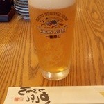 かつかつとんとん - 生ビール（中）～♪（５００円）(*^。^*)丿