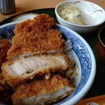 志多美屋本店 - 肉厚ロースかつ