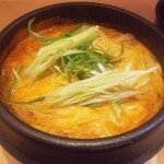 ホルモンらーめん8910 - 赤　ホルモンラーメン　950円