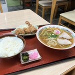 味の老舗 八千代 - からあげセット