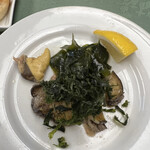 八幡屋 - 鮑の蒸し焼　海苔のせ