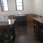 大衆食堂 きよし - テーブル席