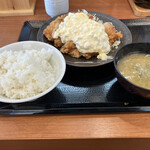 Karayama - チキン南蛮定食 715円