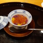 Kappou Watanabe - 冷たい茶碗蒸し 上に菊の花といくらが乗ってる