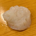 鮨 しゅん輔 - 水蛸です。塩と振り酢橘で味わいます
