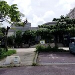 Higashi Shokudou Junia - 駐車場はすぐ側で1時間無料でした！