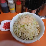 ラーメン二郎 - 上空から。麺が見えないけど、食してから、麺が出て来ると、楽しくなる