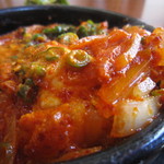 韓国家庭料理焼肉キム - サクサクと、甘い玉ねぎがいっぱい。
      
      きゅうりも入ってましたね。
      
      