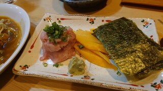 Yutaka - おつまみトロたく 500円