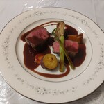 Petit Souhait - NZ産牛フィレ肉のポワレ 赤ワインソース(+¥600)
