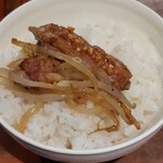 ボウルズ キッチン - 肉オンザライス(≧▽≦)