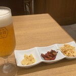 餃子百珍 一味玲玲 - お酒セット、1杯目のビール