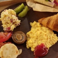 ERUTAN RESTAURANT BAR - 
