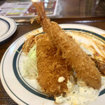 キッチン あずま - 盛り合わせのカニクリームコロッケと…海老フライ