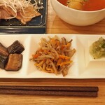 ATSUMI食堂 - 信州三元豚 太郎ぽーくのねぎ塩ダレ レモンの副菜