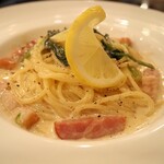 ATSUMI食堂 - ベーコンとほうれん草のレモンクリームパスタ