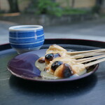 あぶり餅 本家 根元 かざりや - 