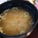 和食レストランとんでん - 味噌汁です。
