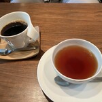 カフェ ノッカ - セット紅茶＆コーヒーそれぞれ350円