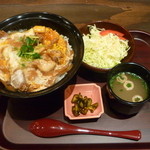 一鳳 庵 - 純系名古屋コーチン親子丼（サラダ、スープ、とりスープ付）（1,280円）