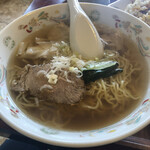 輝龍飯店 - ワンタン麺
            