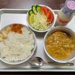 新潟ふるさと村 - 給食のアルミ皿に盛って