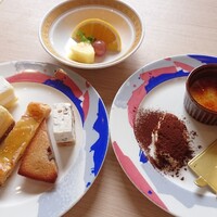 マルシェダイニング「ネン」 - ライブデザートとアイスクリーム以外のデザートとフルーツ