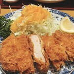 かつ友 - ●麦豚ロースカツ定食　1,680円
            飲み物はセルフでした。