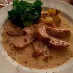 BB tetsugakudo Jazz&Cafe - 鶏むね肉のポワレです