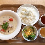 カフェ クロスロード - Bランチ:トムカーガイセット(ライス大盛り)