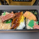 駅弁屋 - うなぎ、金目鯛と銀鮭のあいのせ御膳