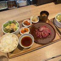 炭火焼肉 肉の匠 ひうち - 