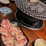 ホルモン焼　炭蔵 - 