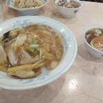 北珍 - 中華丼790円