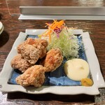 庵 - 鶏からあげ。600円