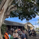 Matsumoto Shave Ice - 店前のイートスペース