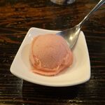 Shikago Suteki O-Rora Hanare - デザートのアイスクリーム
