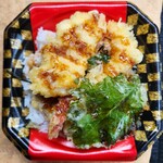 産直生鮮市場 - ちょい盛天丼(237円)です。