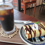 Cafe Yukari - バナナクレープとアイスコーヒー。