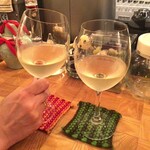 水色食堂 - 白ワインで乾杯〜♪( ´θ｀)