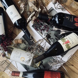 他ではなかなか出会えないこだわりのワインもございます。