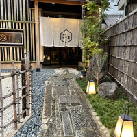 近江牛専門店 近江かど萬 - 入り口　昼